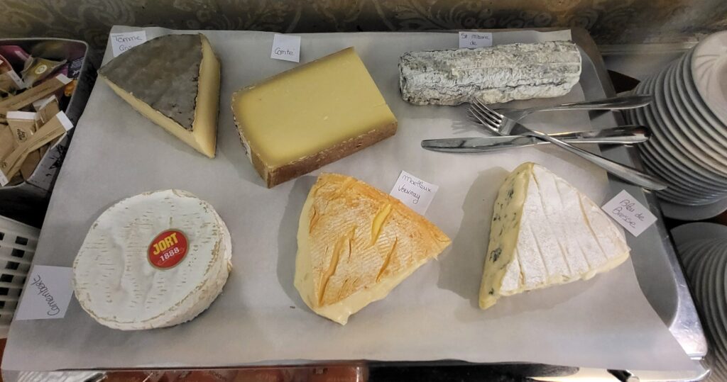 EHPAD Rochecorbon - Journée mondiale fromage - Mars 2024